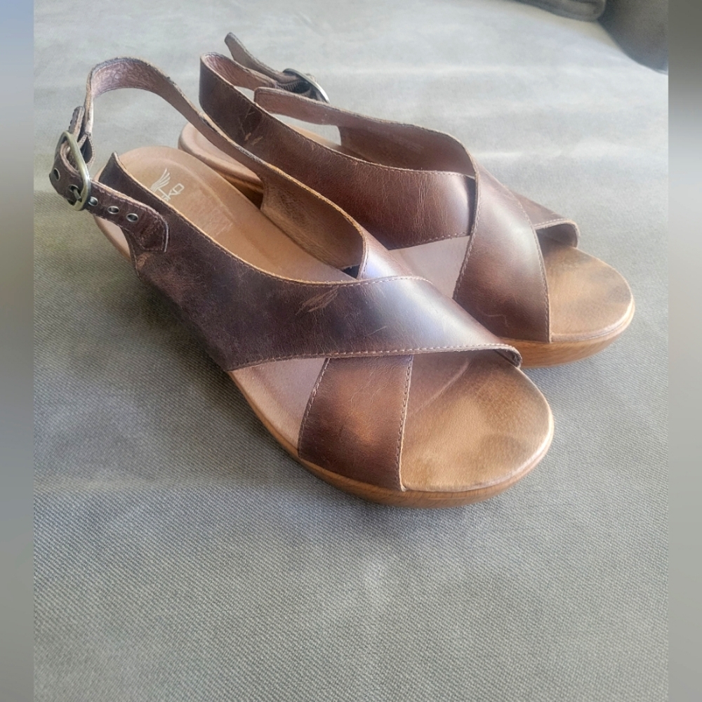 Dansko Jacinda Brown Slingback Leather Criss Cross Strap Sandals Sz 42/11